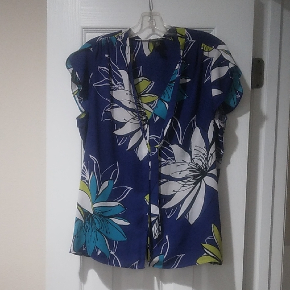 Worthington Blue and White Flutter Sleeve Blouse with Sailor Collar